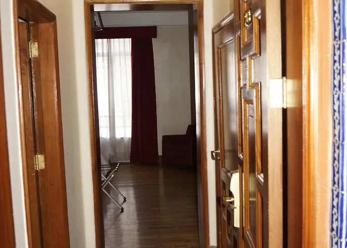 Western Majestic Hotel 4*
