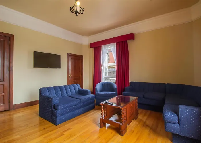 Western Majestic Hotel 4*