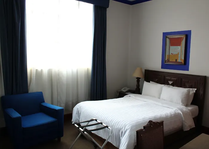 Western Majestic Hotel 4*