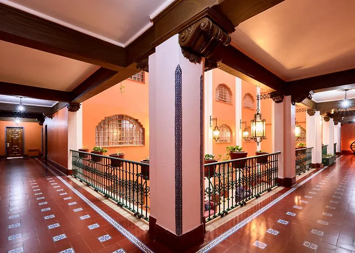 Hotel Western Majestic 4*